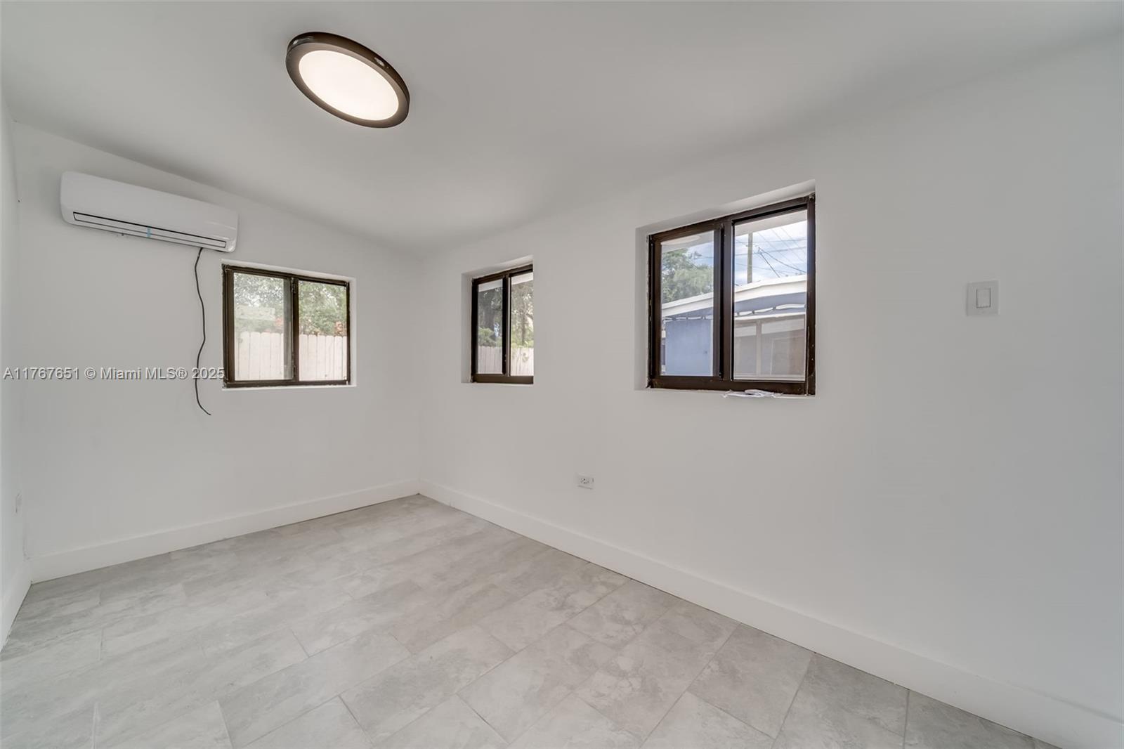 RAILROAD SHOPS INTER SCHO - Residential Income