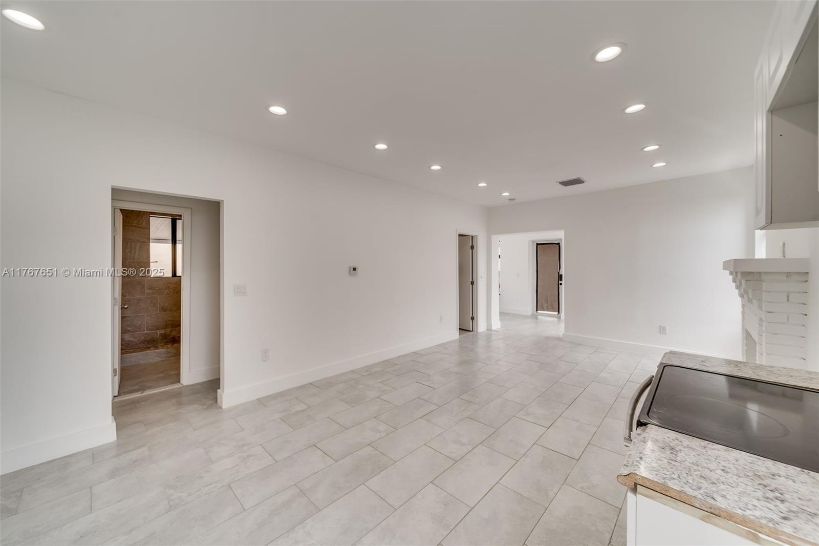 RAILROAD SHOPS INTER SCHO - Residential Income