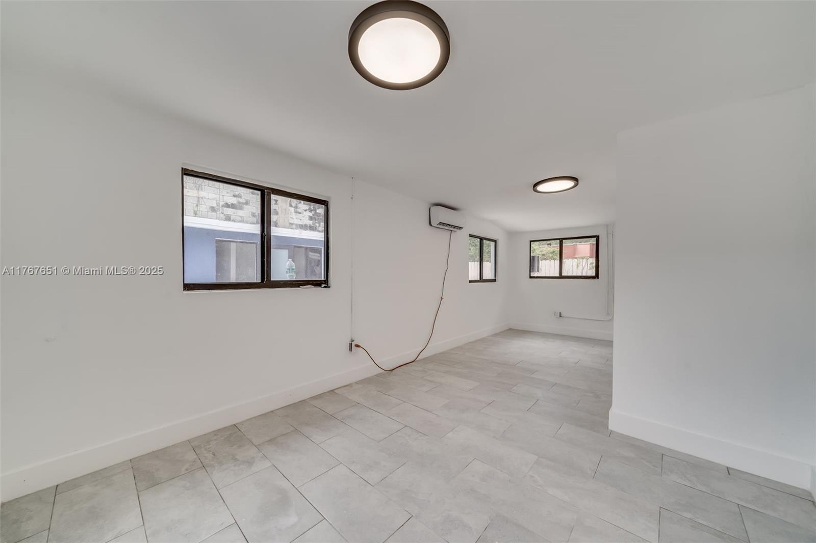 RAILROAD SHOPS INTER SCHO - Residential Income