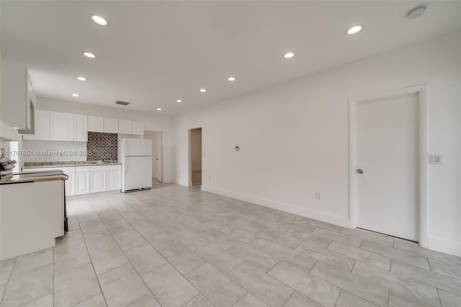 RAILROAD SHOPS INTER SCHO - Residential Income