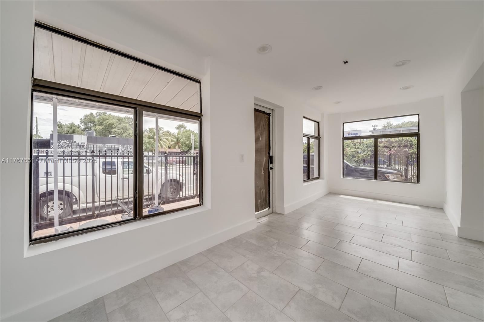 RAILROAD SHOPS INTER SCHO - Residential Income