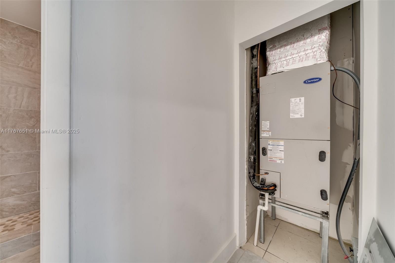 RAILROAD SHOPS INTER SCHO - Residential Income