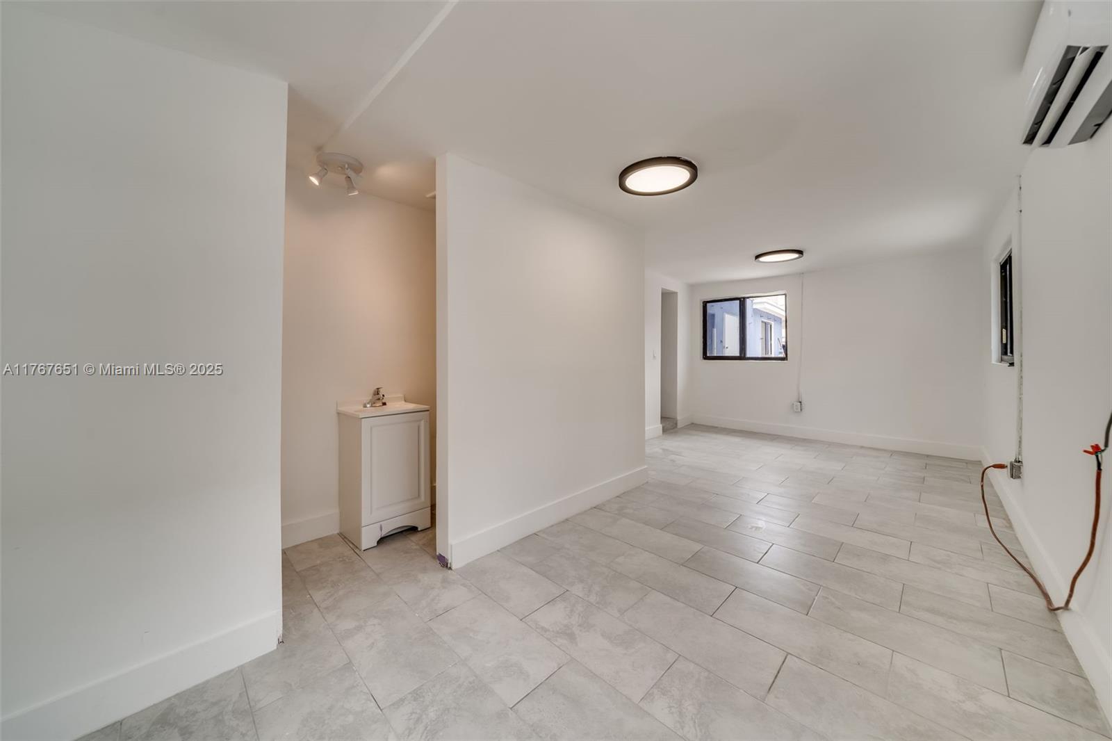 RAILROAD SHOPS INTER SCHO - Residential Income