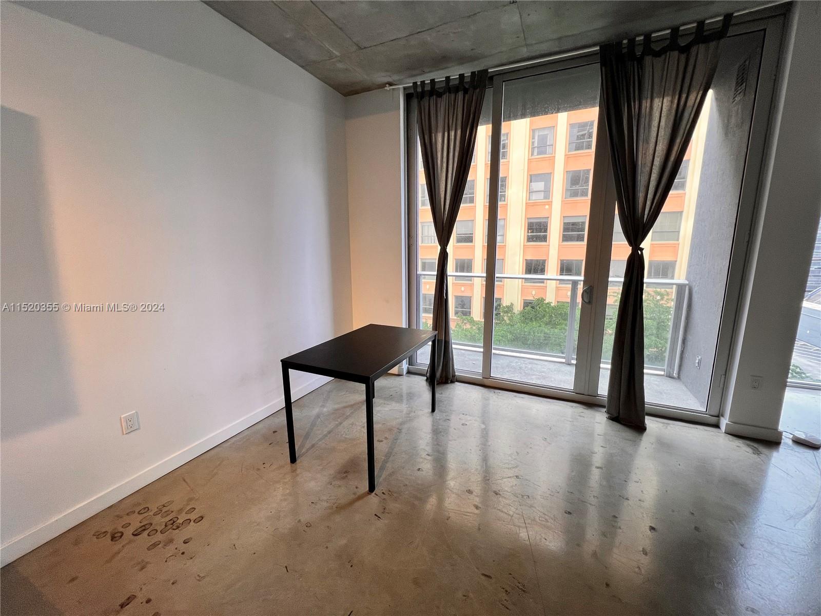 CENTRO CONDO - Residential Lease