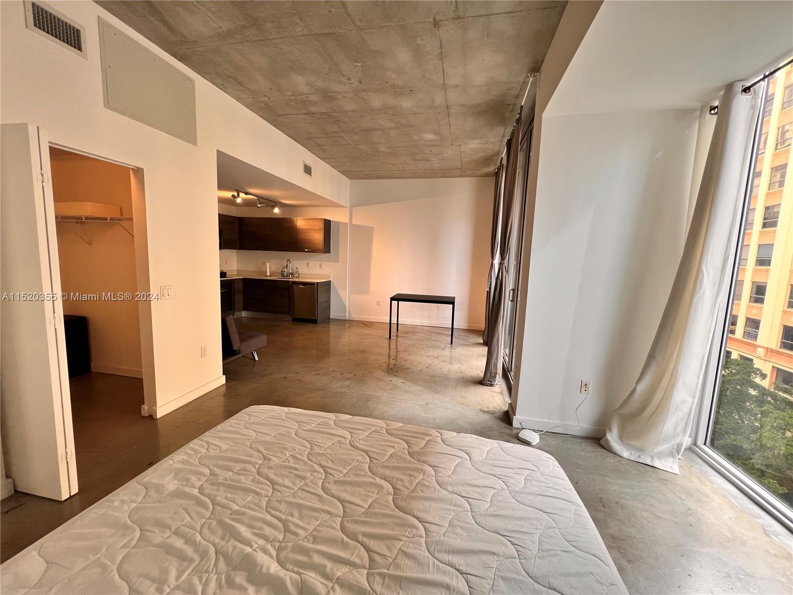 CENTRO CONDO - Residential Lease