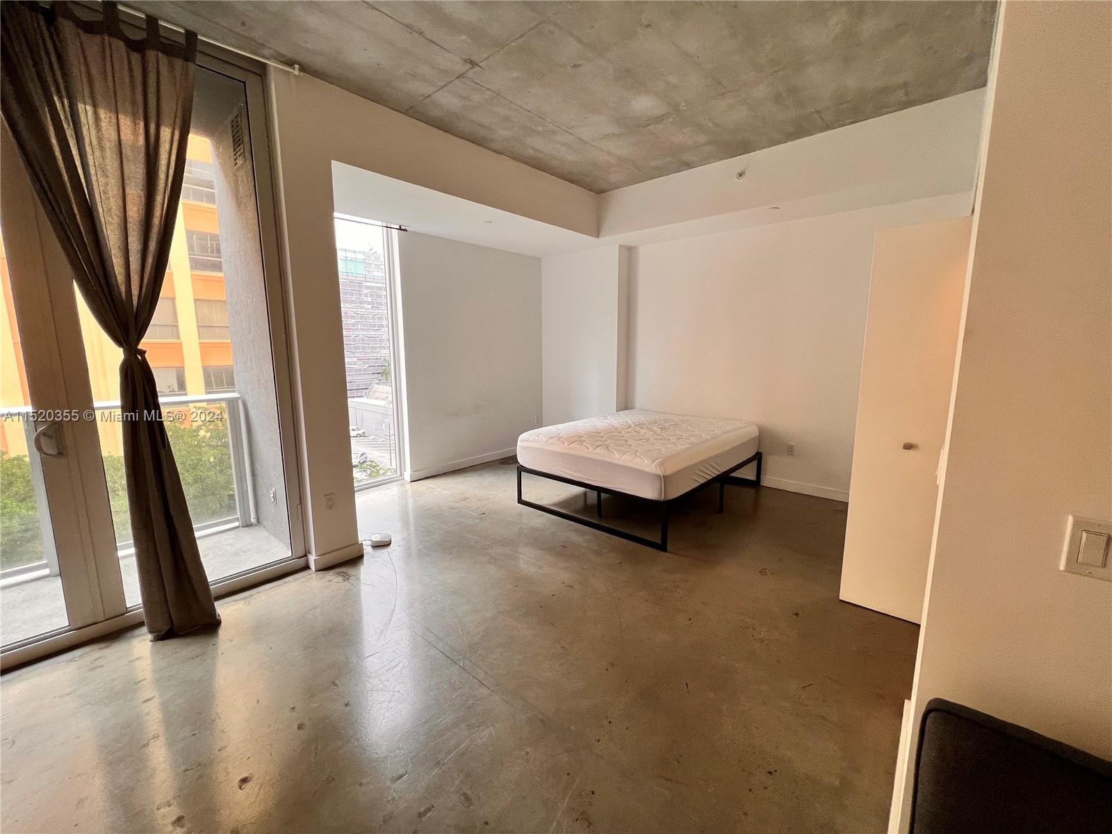 CENTRO CONDO - Residential Lease