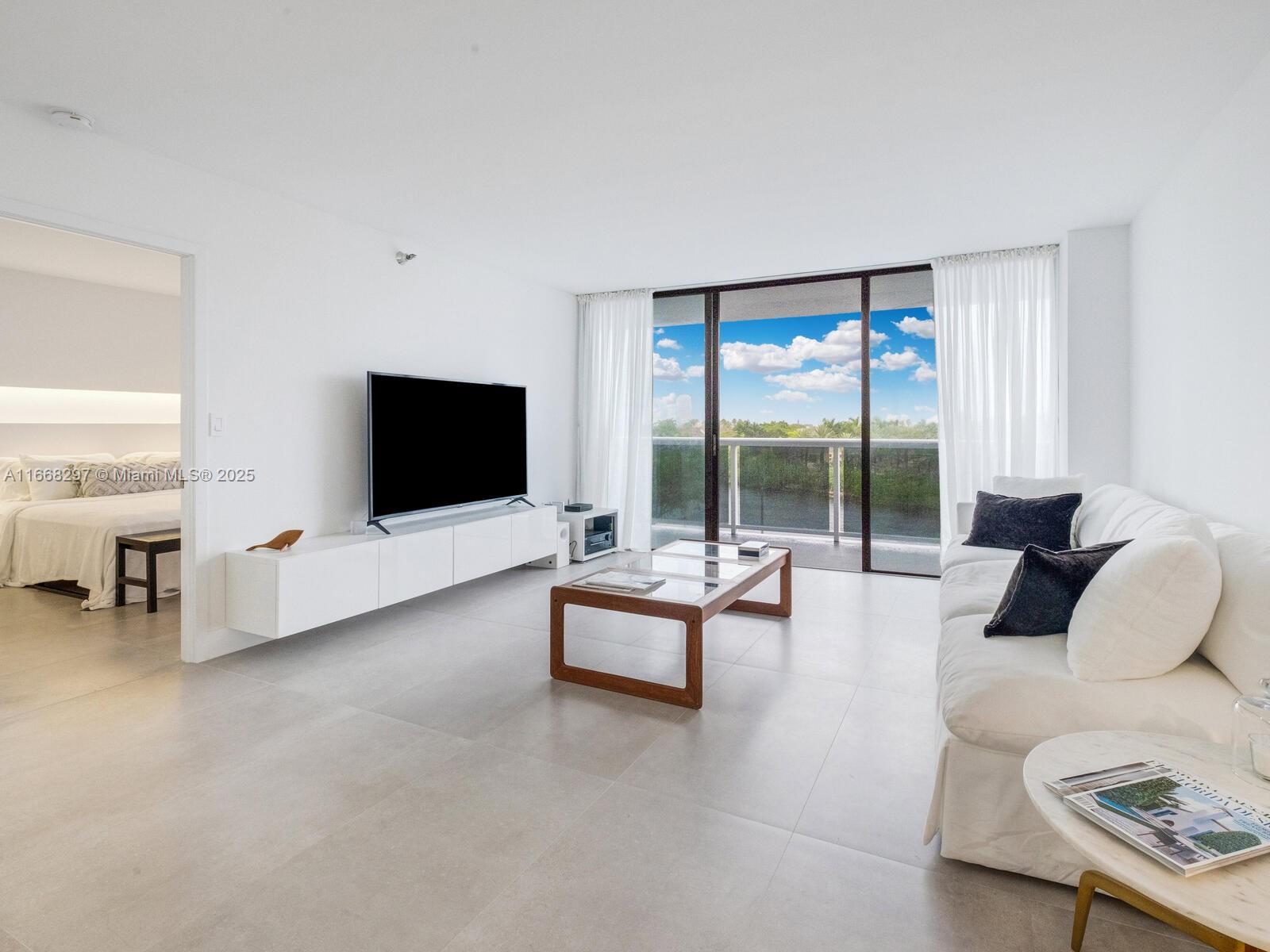 20505 E Country Club Dr 531, Aventura, Miami-Dade County, Florida - 2 Bedrooms  
2 Bathrooms - 