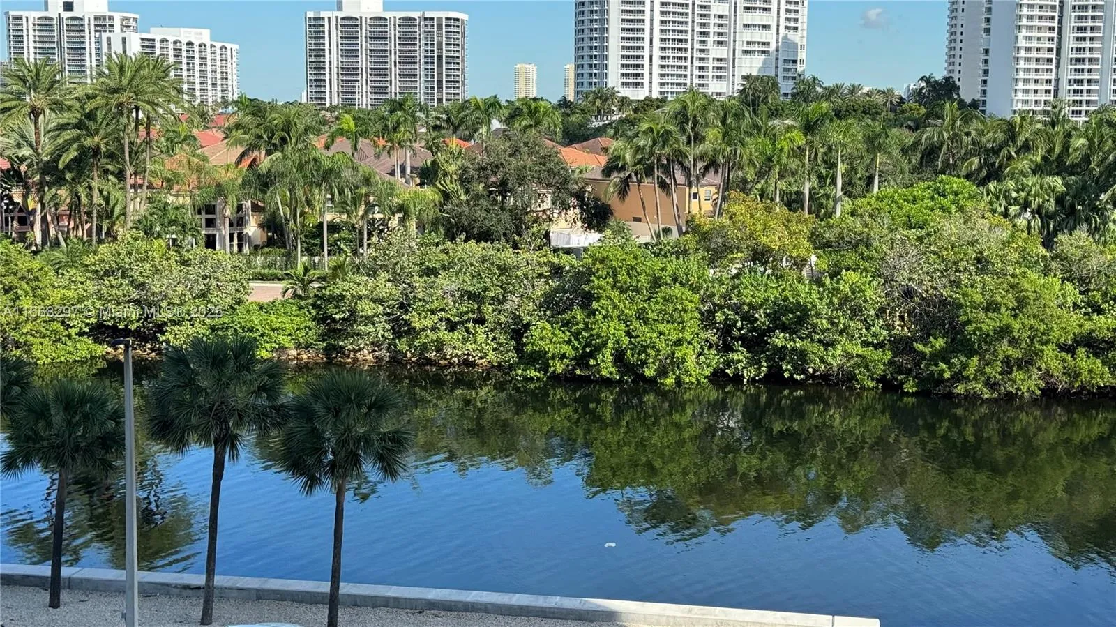 Aventura, Florida 33180, United States, 2 Bedrooms Bedrooms, ,2 BathroomsBathrooms,Residential,Active,41480