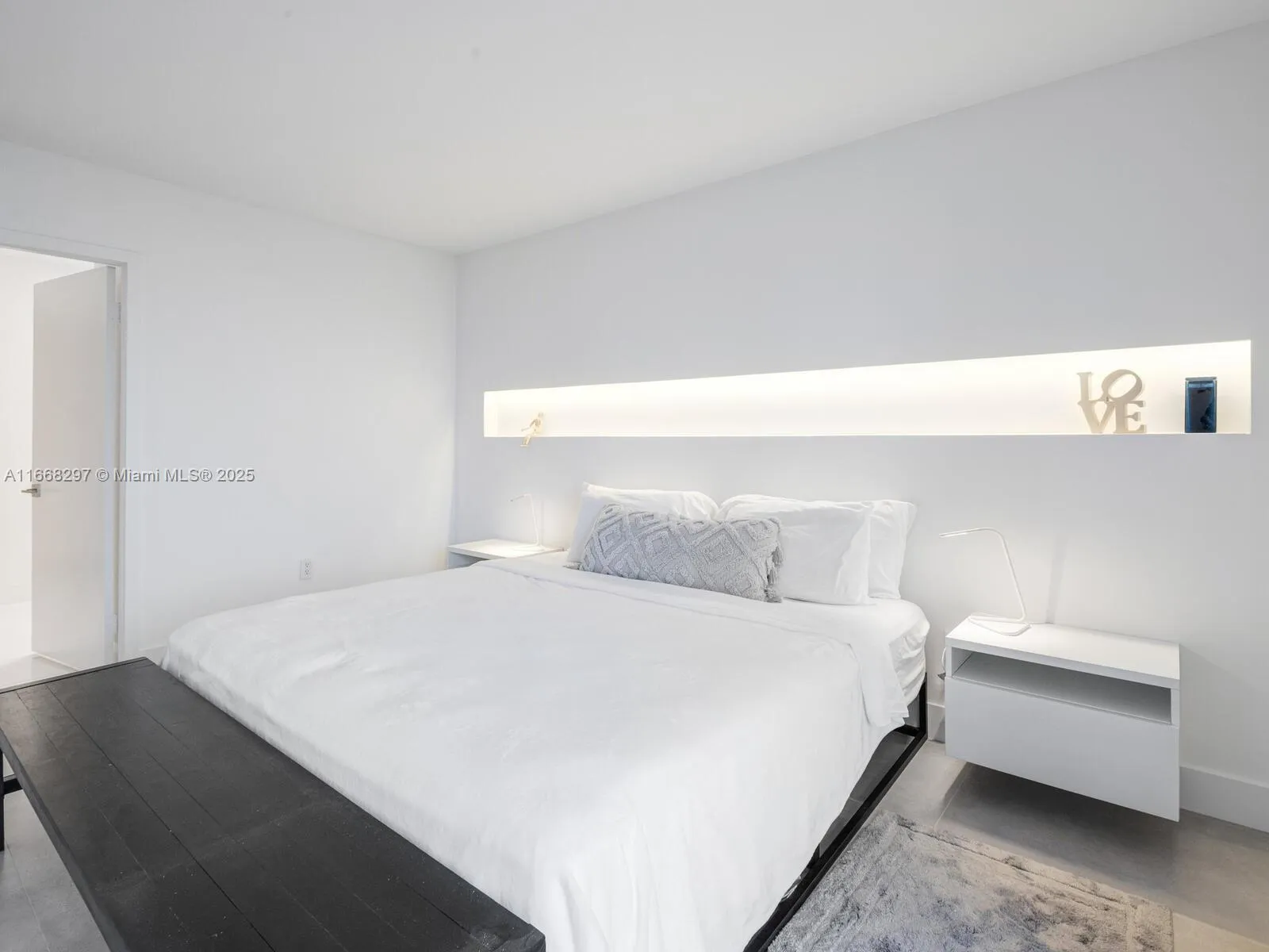 Aventura, Florida 33180, United States, 2 Bedrooms Bedrooms, ,2 BathroomsBathrooms,Residential,Active,41480