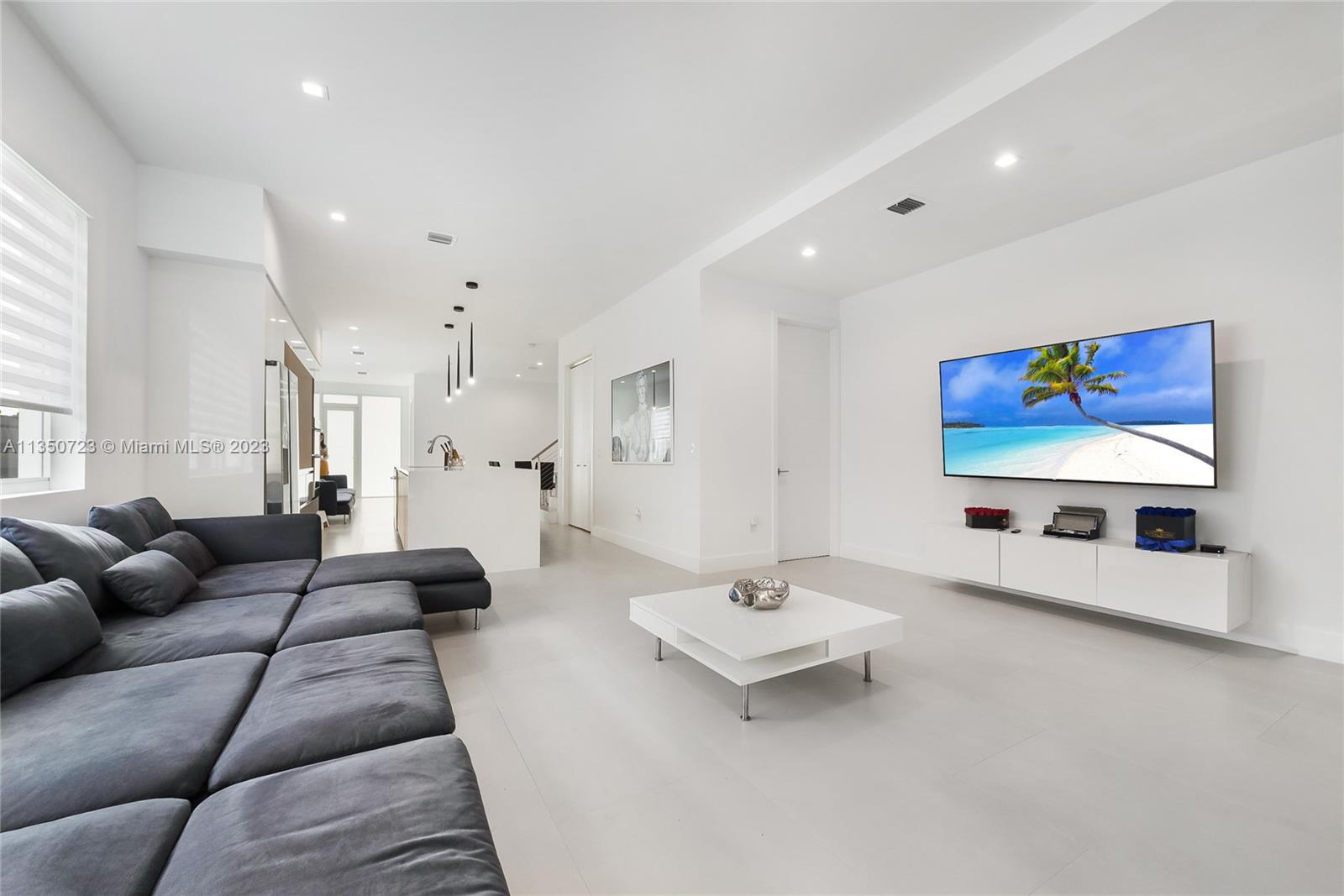 Photo 7 of 18 of 3245 SW 23rd St b townhome