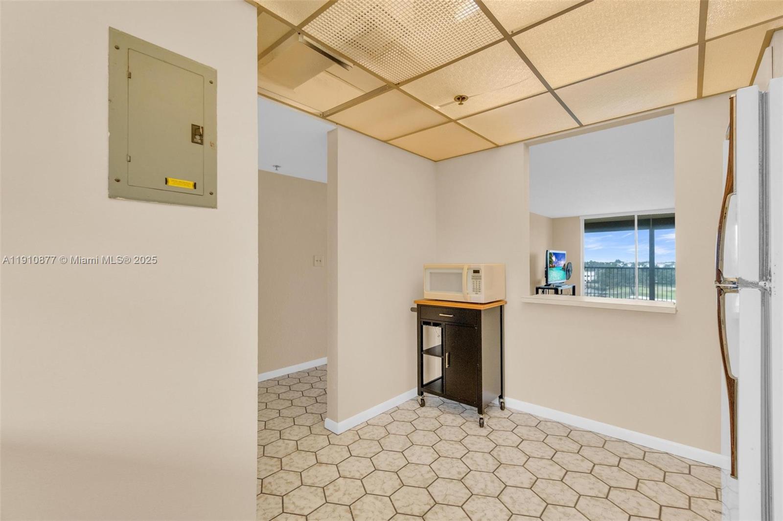 ROLLING HILLS GOLF AND TE - Residential