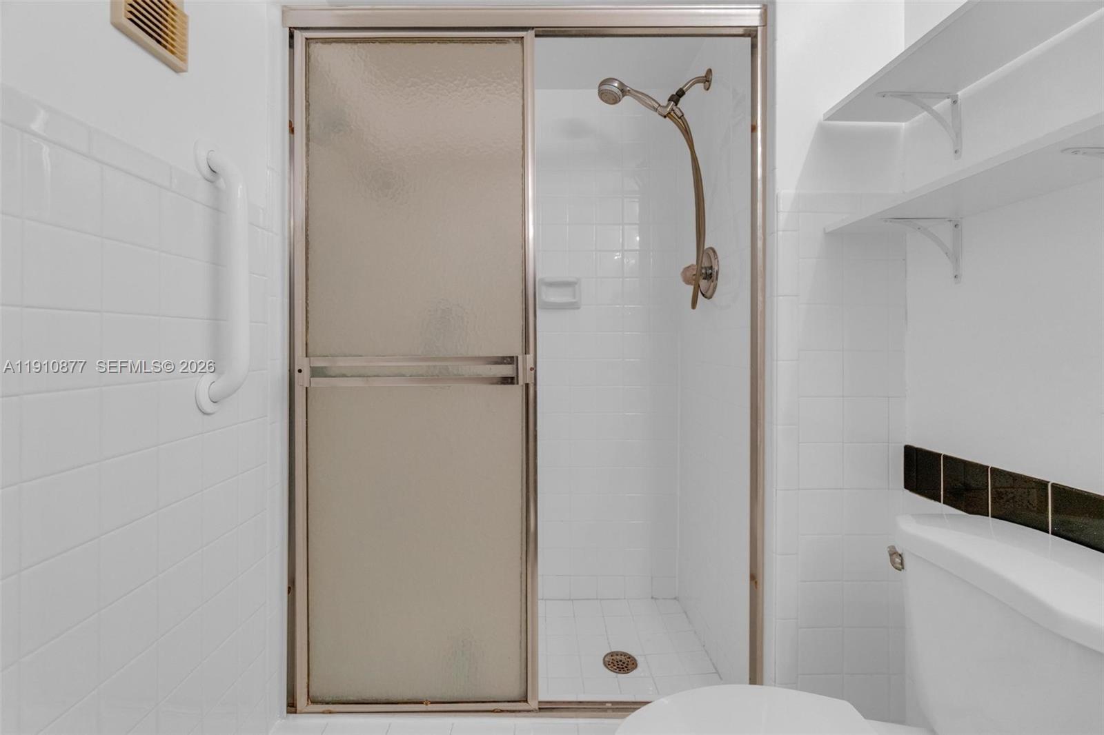 ROLLING HILLS GOLF AND TE - Residential