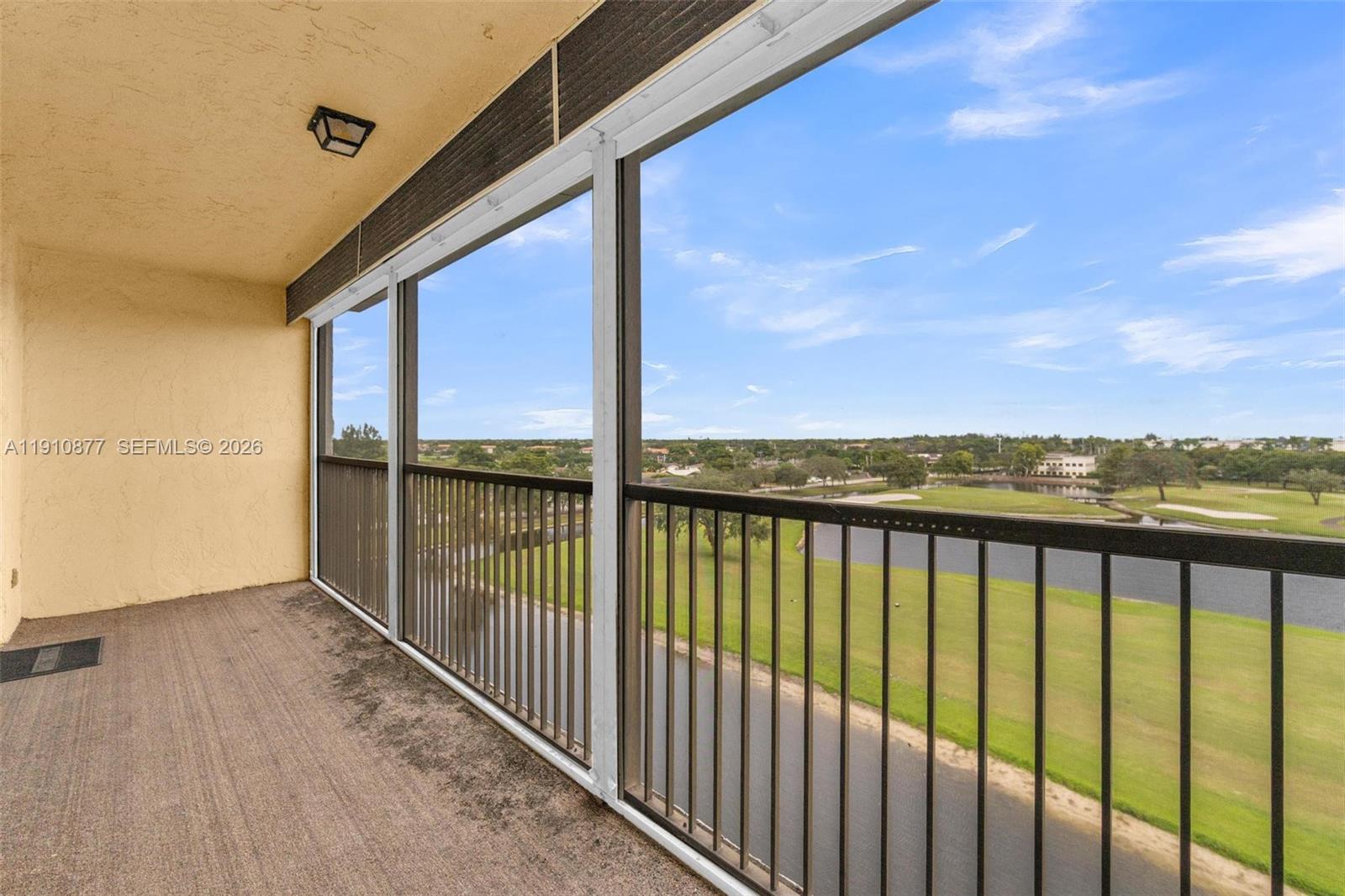 ROLLING HILLS GOLF AND TE - Residential