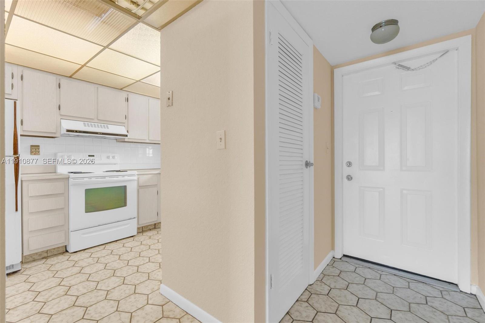 ROLLING HILLS GOLF AND TE - Residential