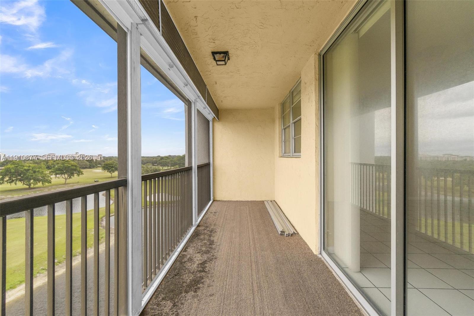 ROLLING HILLS GOLF AND TE - Residential