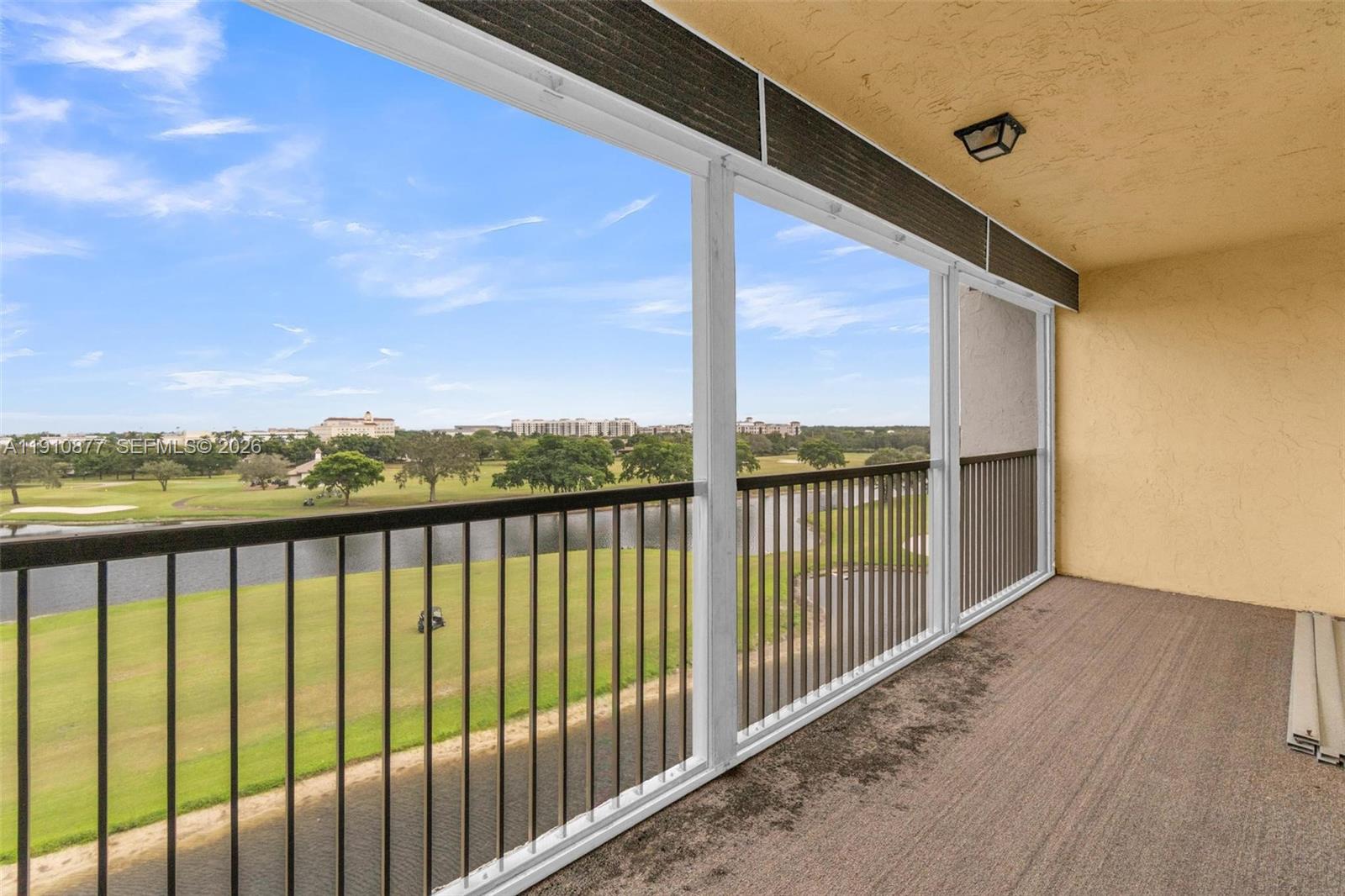 ROLLING HILLS GOLF AND TE - Residential