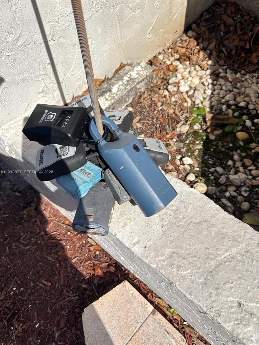 ROLLING HILLS GOLF AND TE - Residential