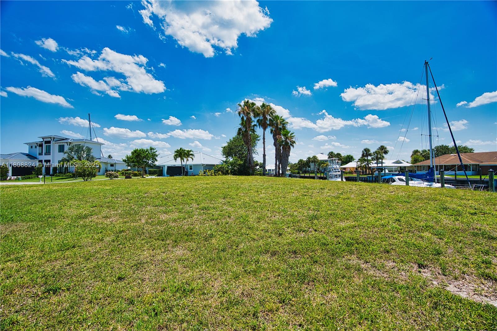 QUEEN'S COVE UNIT 1 - Land