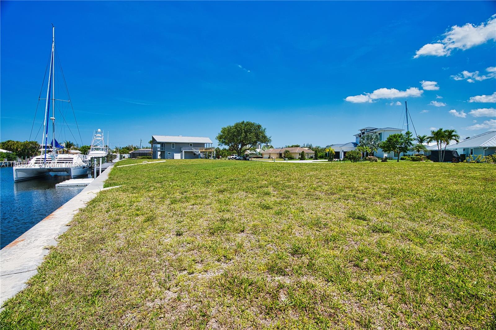 QUEEN'S COVE UNIT 1 - Land