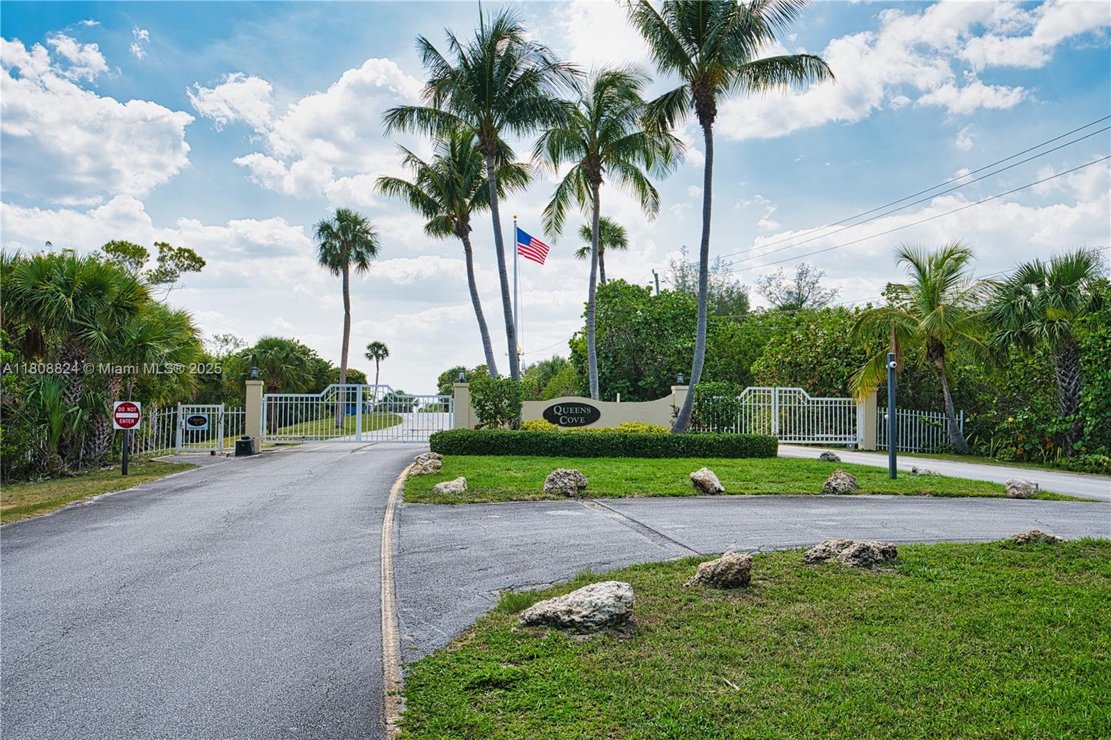 QUEEN'S COVE UNIT 1 - Land