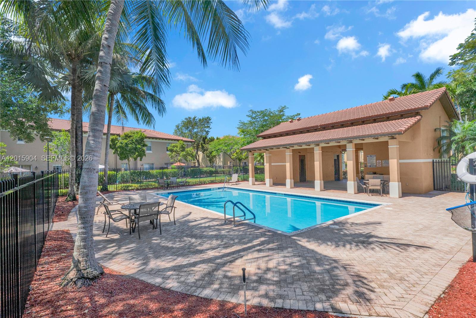 HILLSBORO ASSOCIATES PLAT - Residential