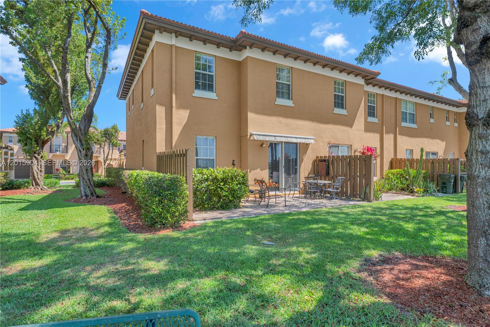 HILLSBORO ASSOCIATES PLAT - Residential