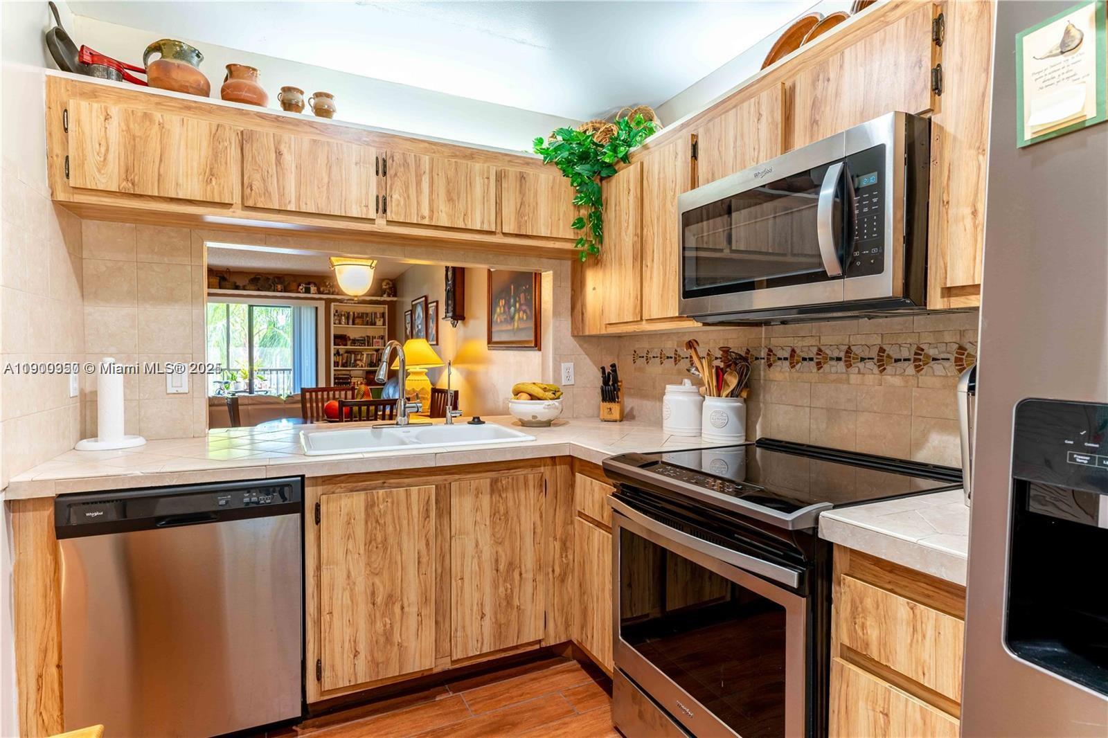 WATERSIDE VILLAGE THREE C - Residential Lease