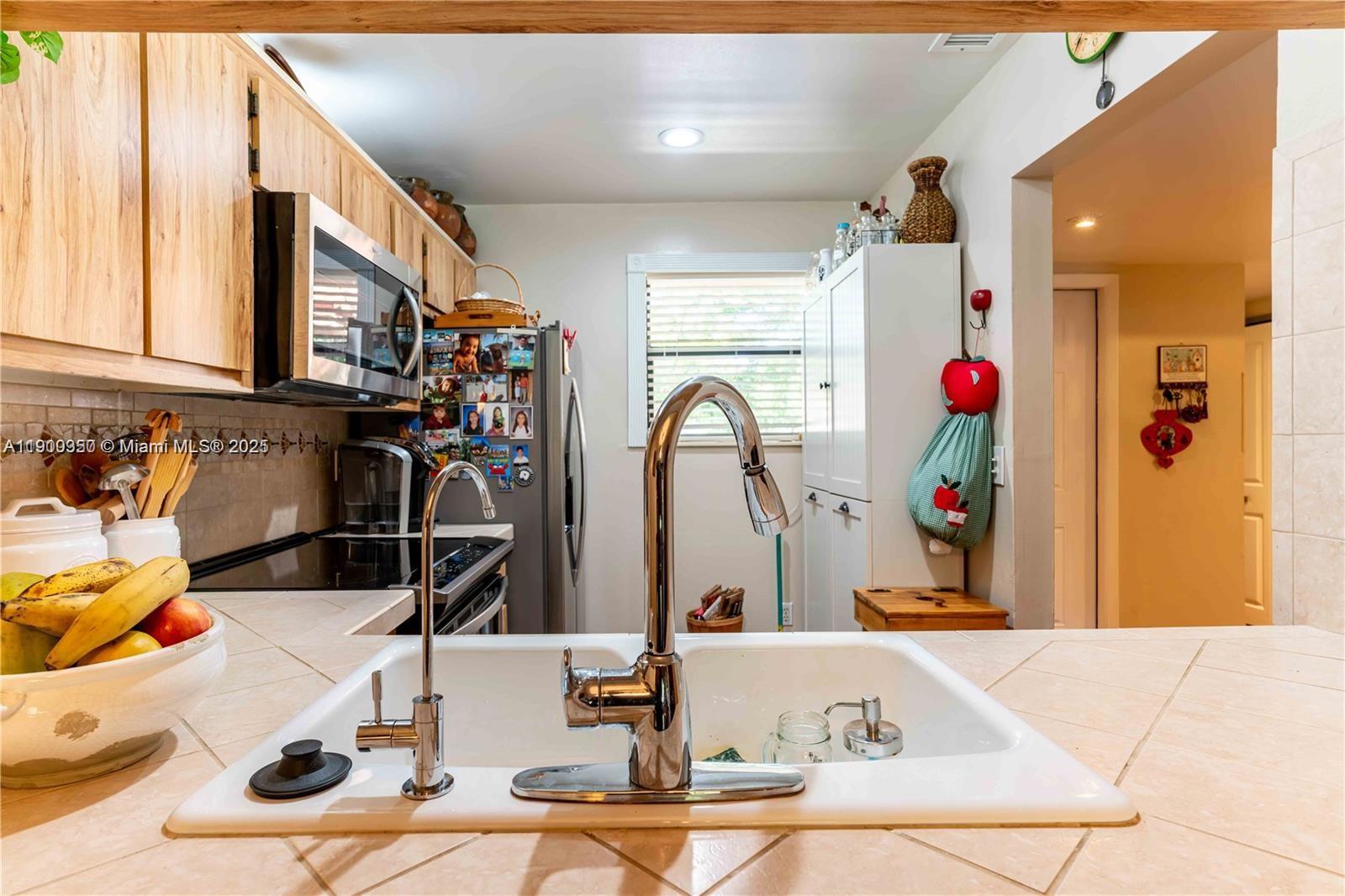 WATERSIDE VILLAGE THREE C - Residential Lease