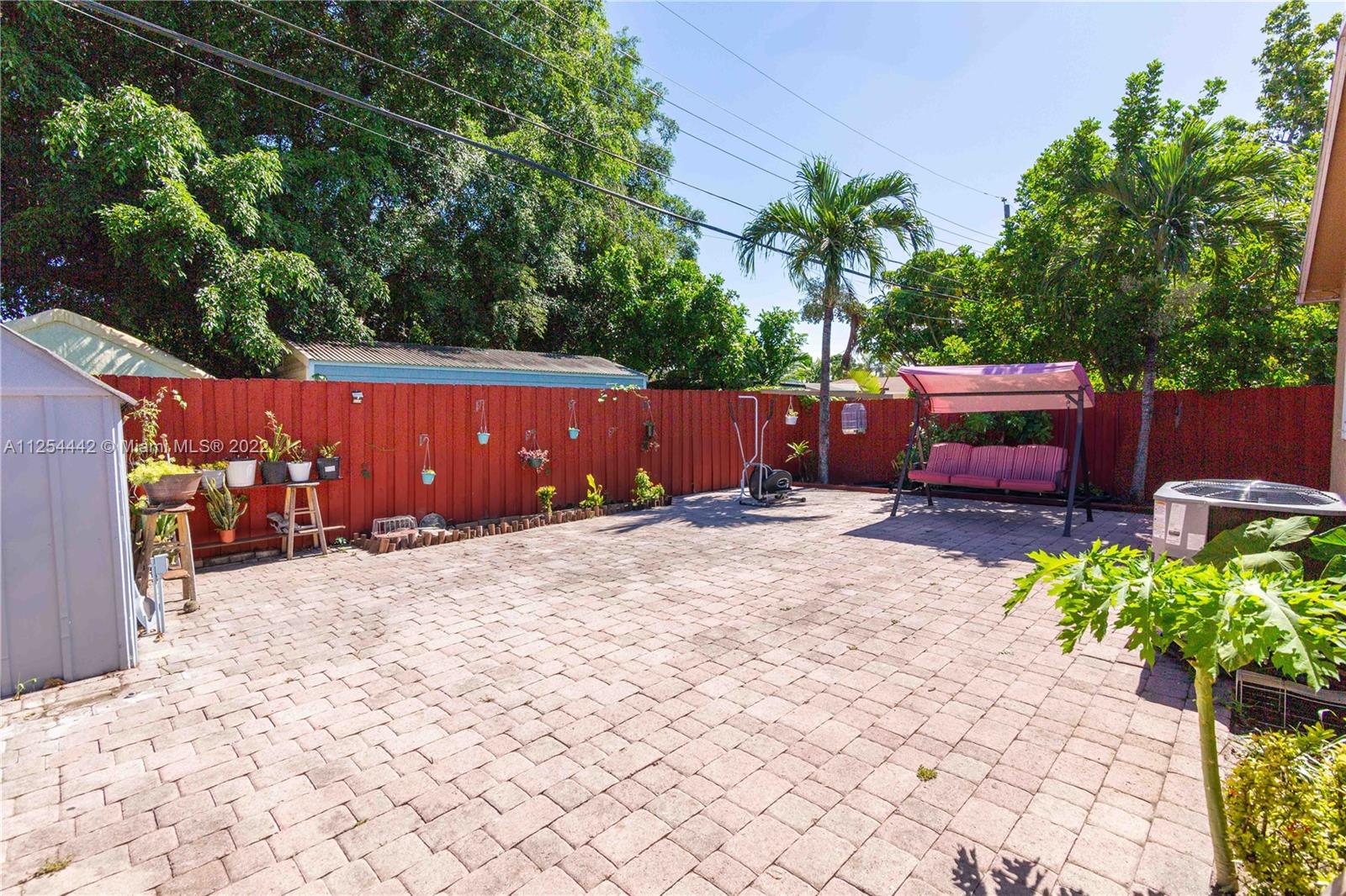 BEVERLY PARK - Residential