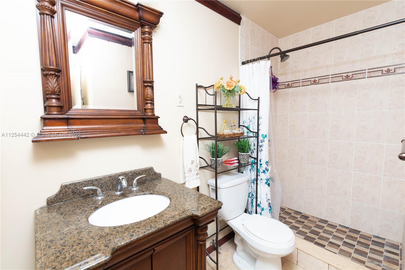 BEVERLY PARK - Residential