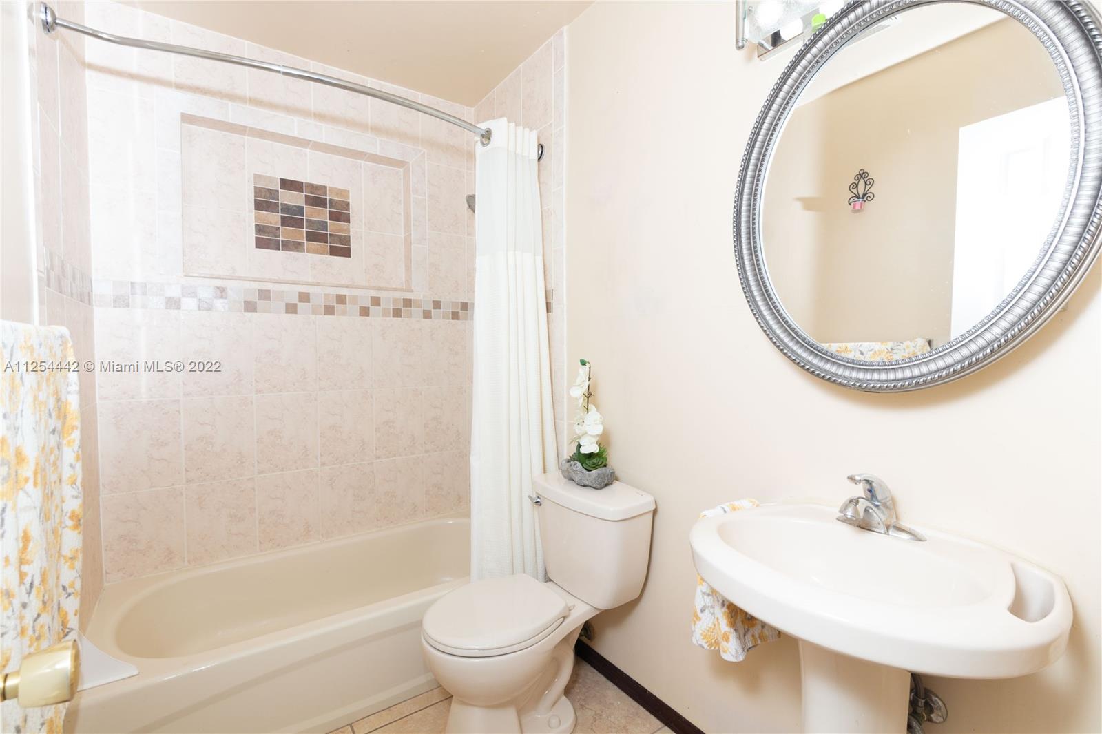 BEVERLY PARK - Residential