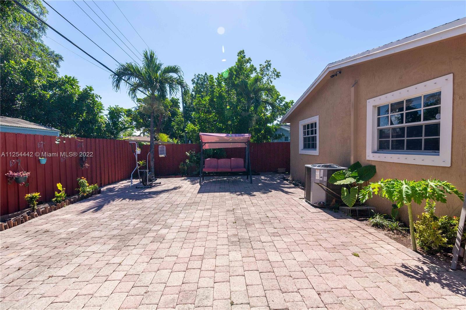 BEVERLY PARK - Residential