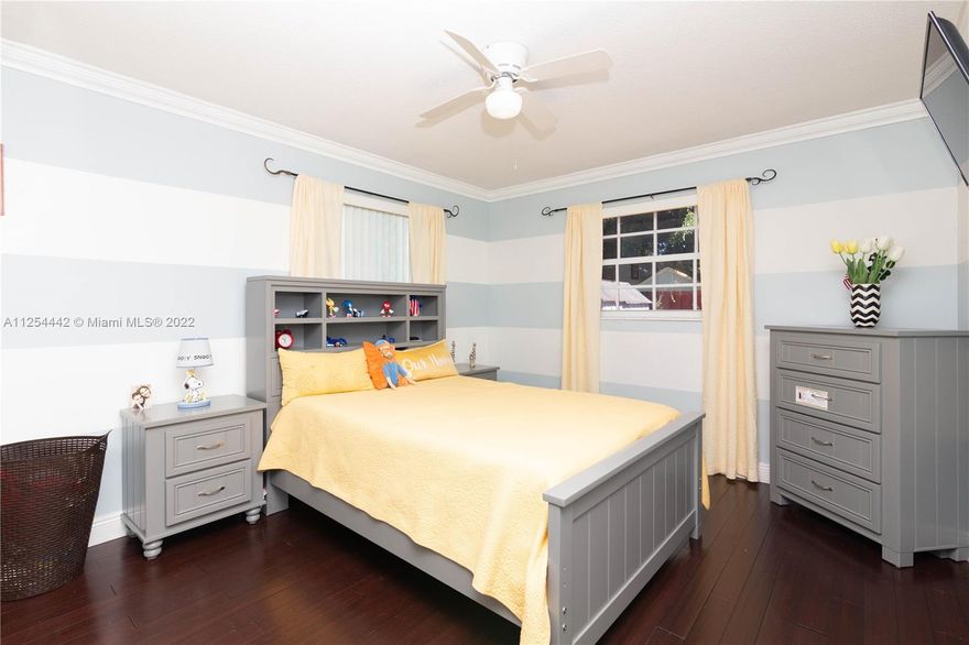 THIS ONE STORY SINGLE FAMILY HOME WITH 3 BEDROOMS, 2 FULL BATHROOMS, 1 OFFICE & NO HOA IT'S A MUST SEE! NEW CENTRAL AC, NEW FULL SIZE WASHER, NEW FULL SIZE DRYER, NEW STAINLESS STEEL REFRIGERATOR, TITAN TANKLESS WATER HEATER, ROOF REPLACED ON 2016. BEST VALUE FOR THIS HOME WITH A BIG PRIVATE BACKYARD, STORAGE SHED, FENCE, & ROOM FOR A POOL.  DRIVEWAY BIG ENOUGH TO PARK BOAT & YET STILL HAVE PLENTY OF PARKING SPACE ON THE CIRCULAR DRIVEWAY. MASTER BEDROOM HAS FULL BATHROOM PLUS DOOR THAT LEADS TO BACKYARD, LOTS OF POTENTIAL TO HAVE AN EFFICIENCY. THIS HOME ALSO HAS CROWN MOLDING, 5 CEILING FANS, UPDATED KITCHEN WITH BACKSPLASH & TILE FLOOR. IT'S MINUTES AWAY FROM SHOPPING & HIGHWAYS. IT'S MOVE IN READY.