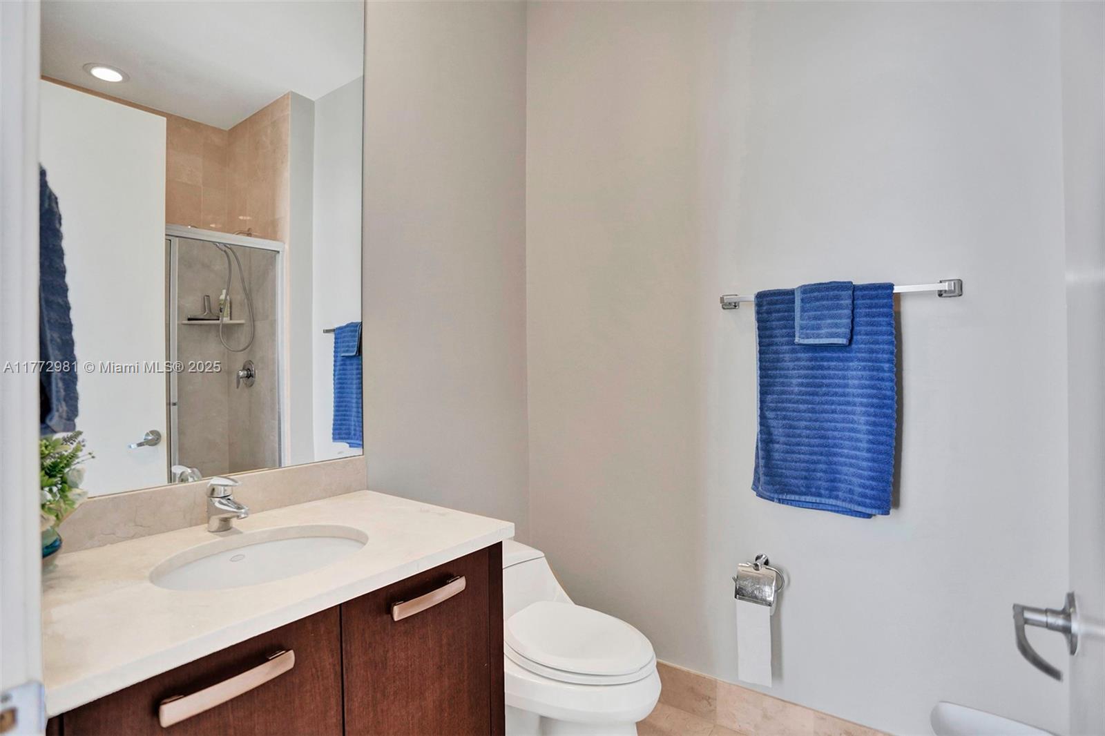 18101 Collins Ave 5104