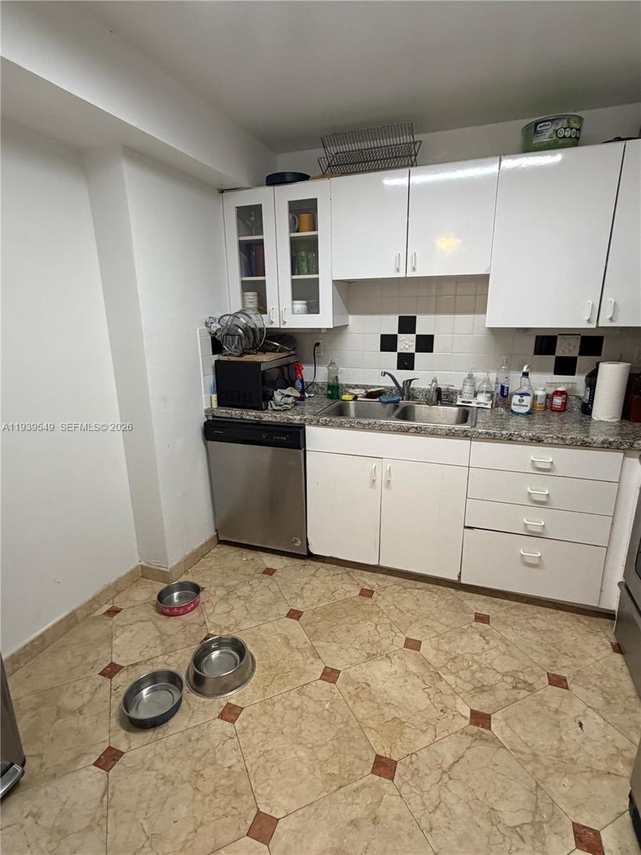 TOWER 1800 CONDO - Residential