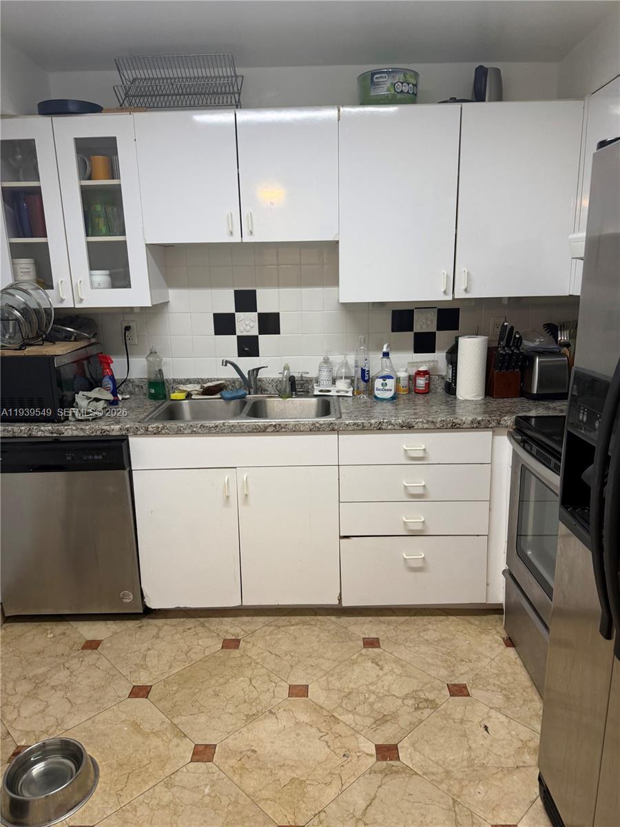 TOWER 1800 CONDO - Residential