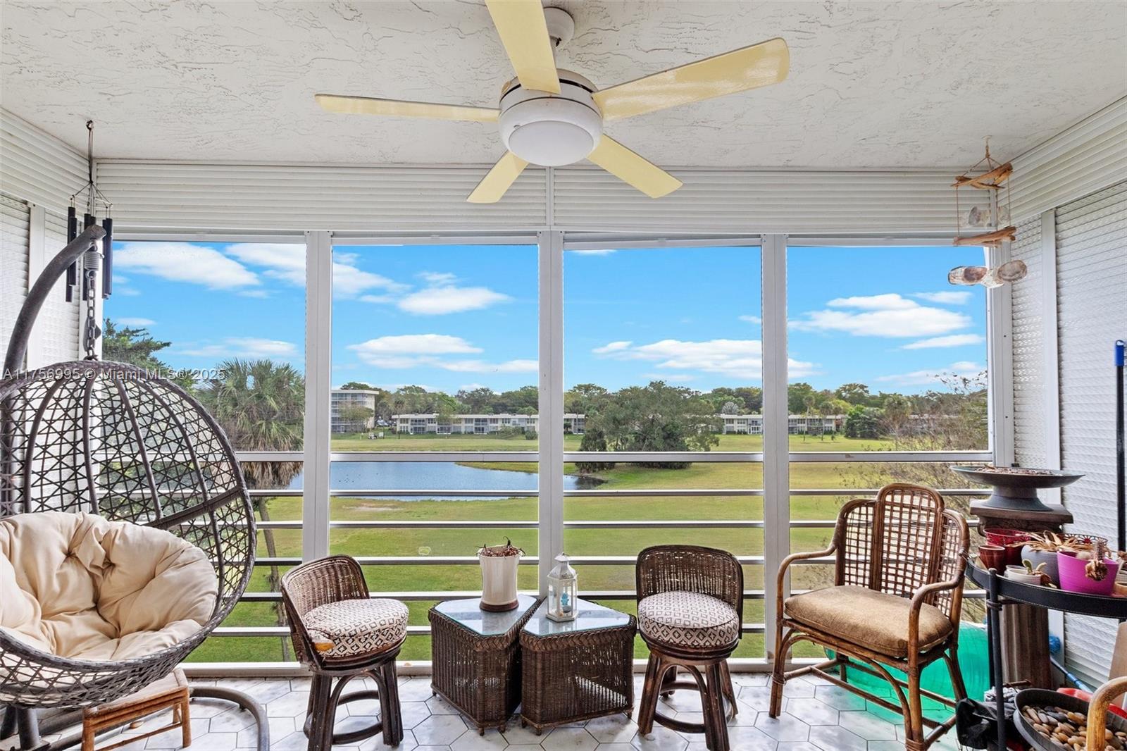 NO 122 PALM-AIRE COUNTRY - Residential