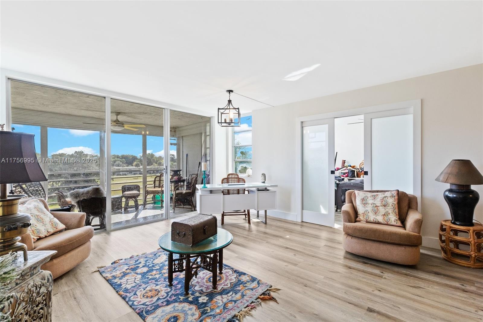 NO 122 PALM-AIRE COUNTRY - Residential