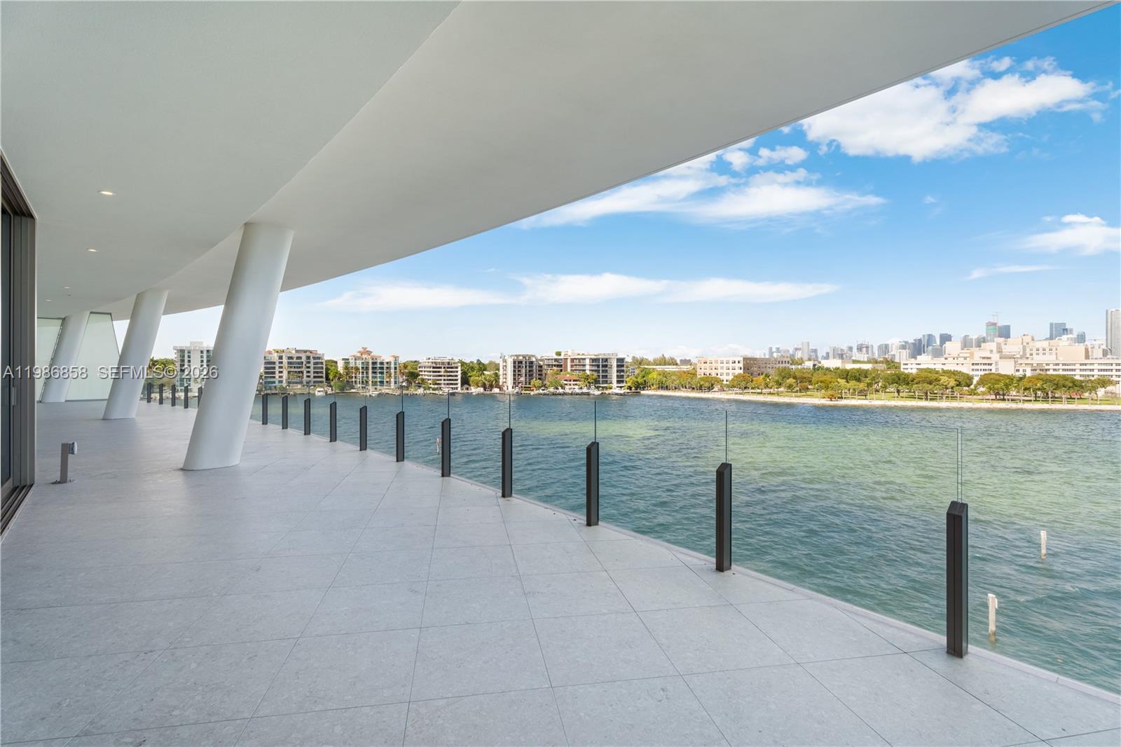 5 Grove Isle Dr L502