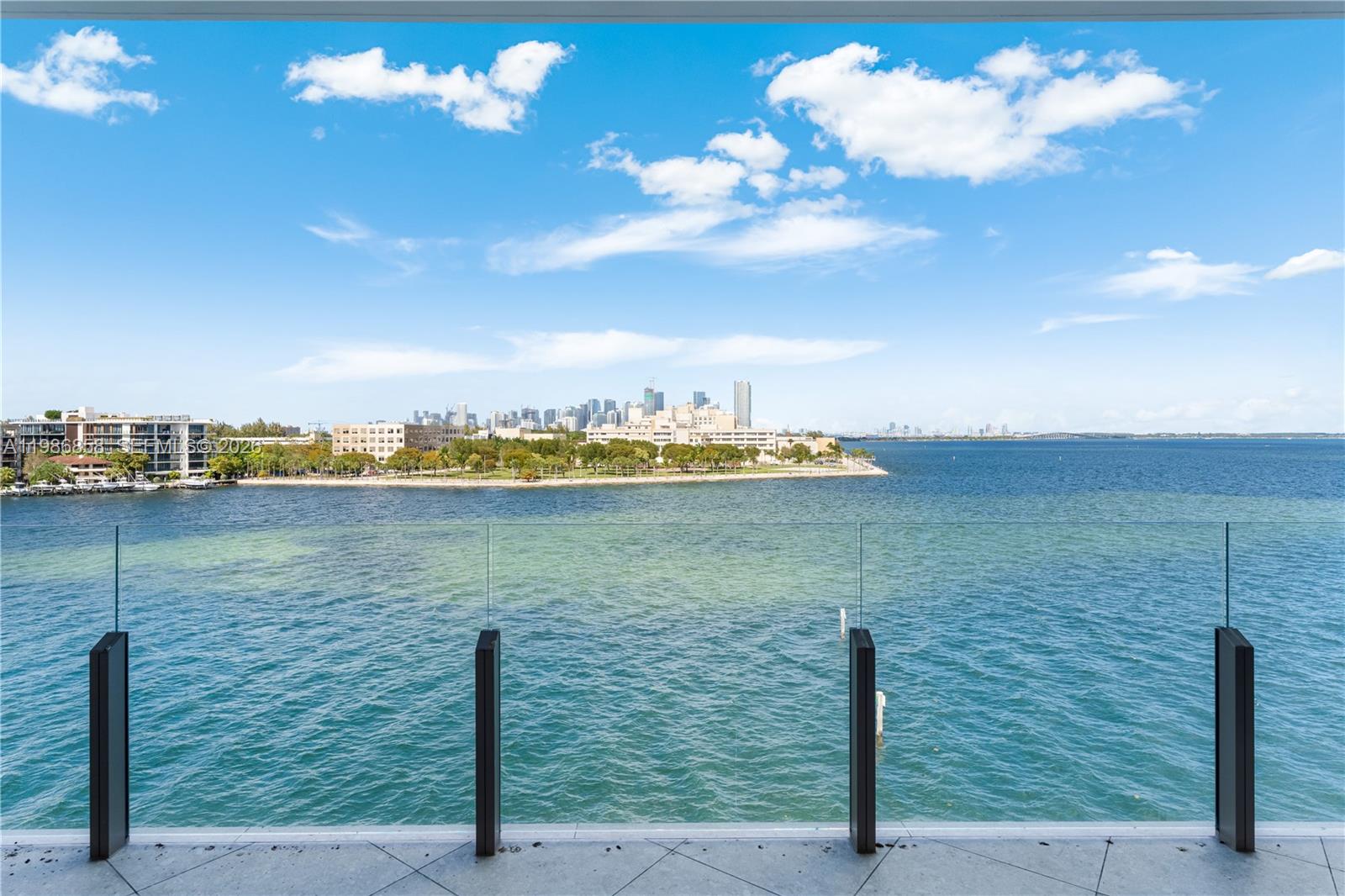 5 Grove Isle Dr L502