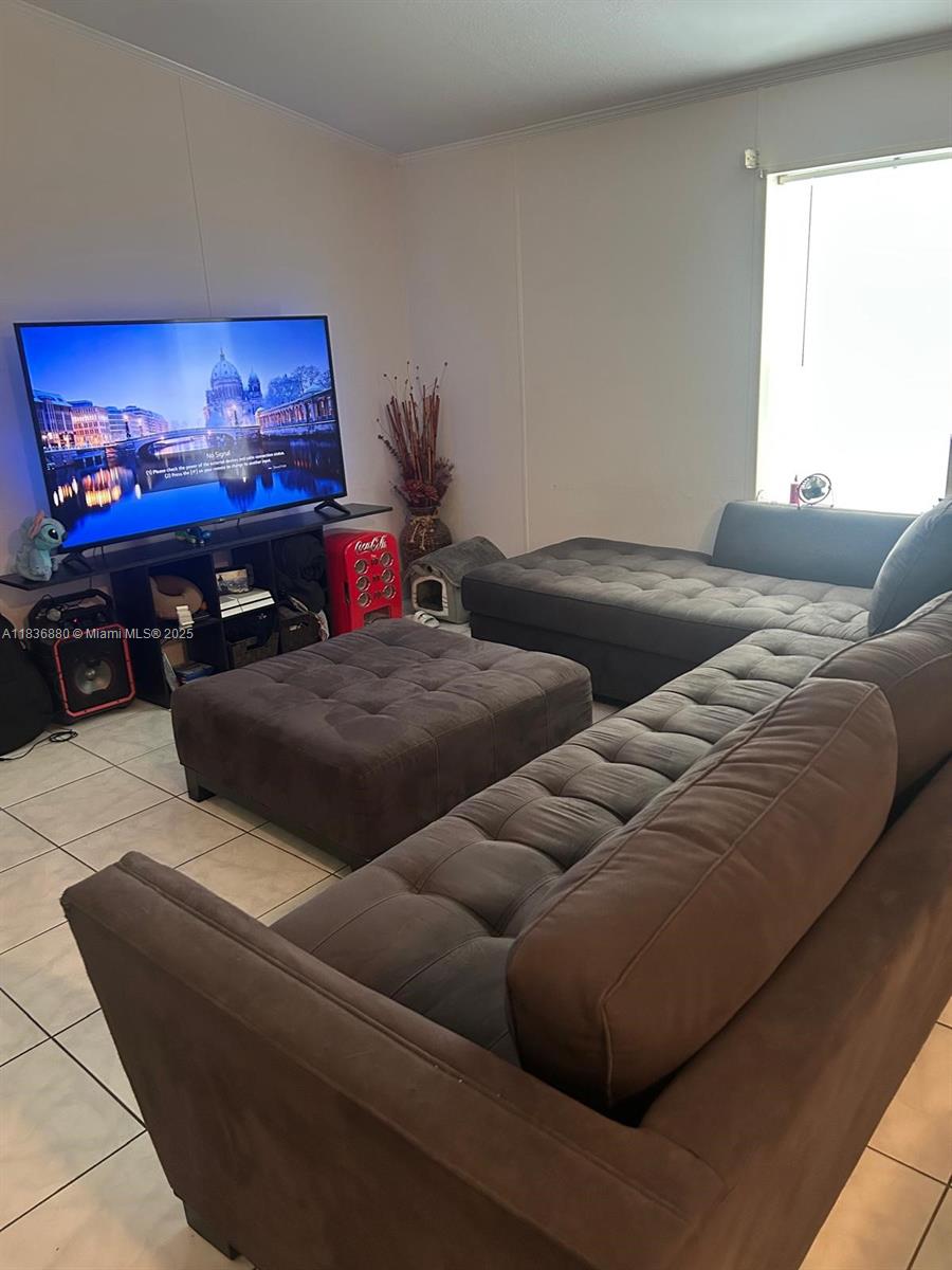 GATEWAY WEST CONDO - Residential Lease