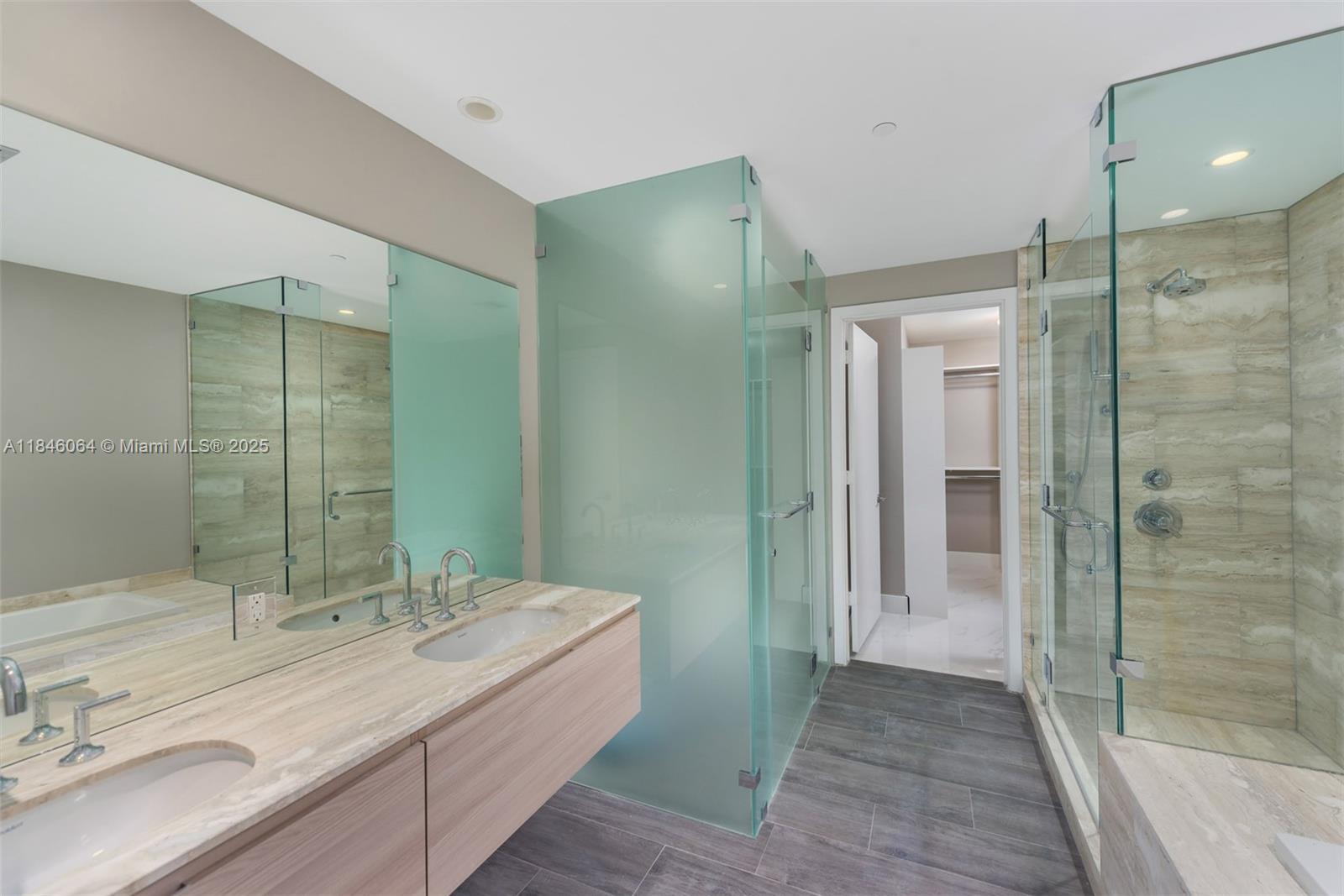 BISCAYNE BEACH CONDO - Residential