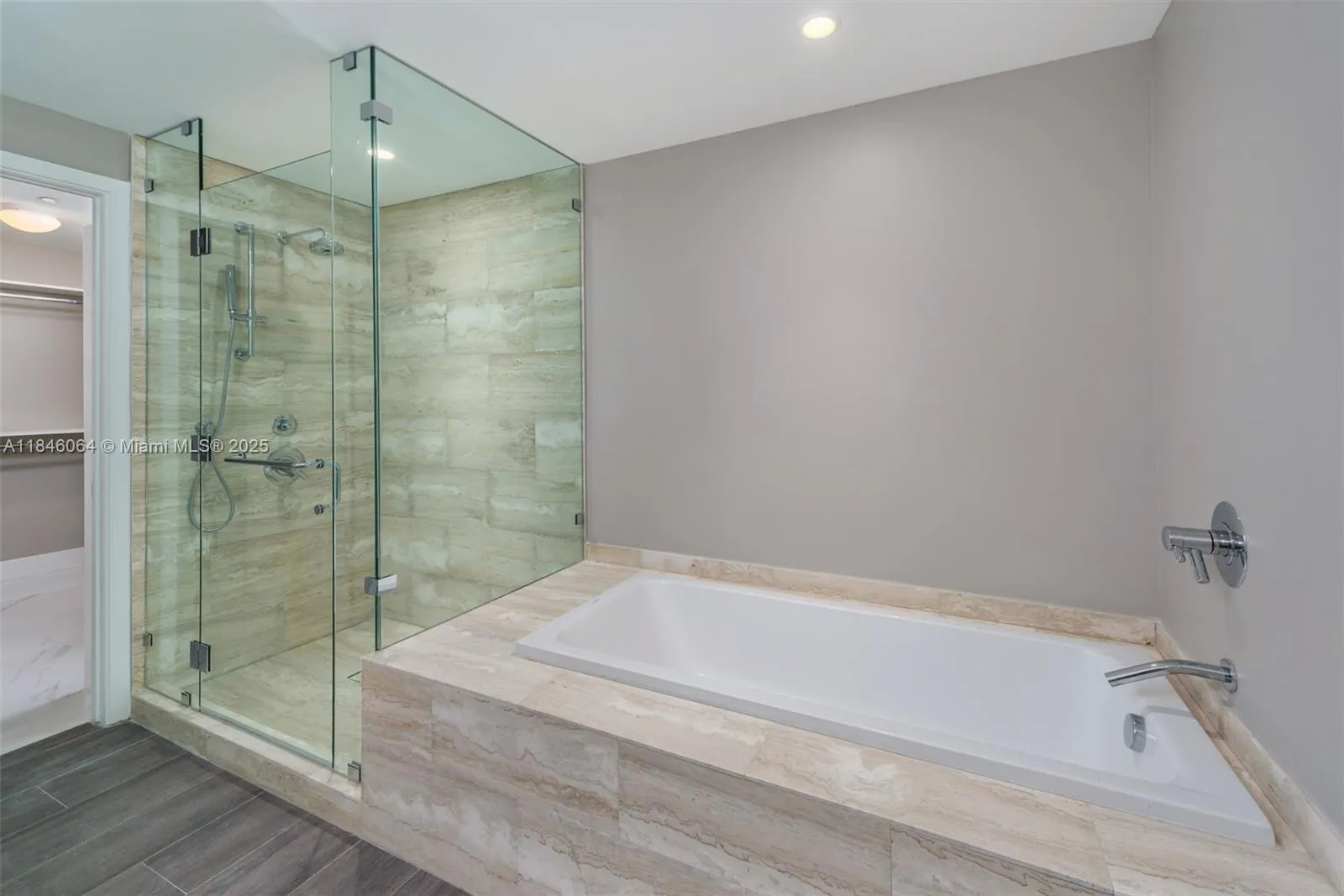 Miami, Florida 33137, United States, 2 Bedrooms Bedrooms, ,3 BathroomsBathrooms,Residential,Active,178270