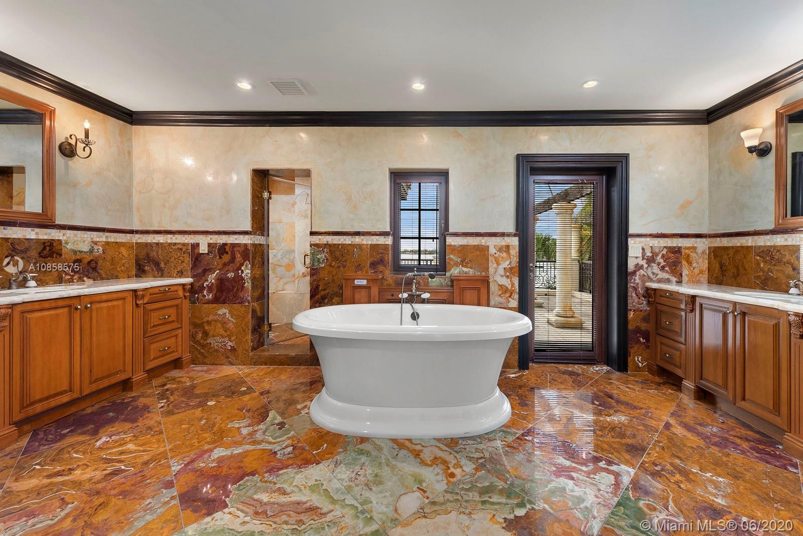 LA GORCE GOLF SUB - Residential