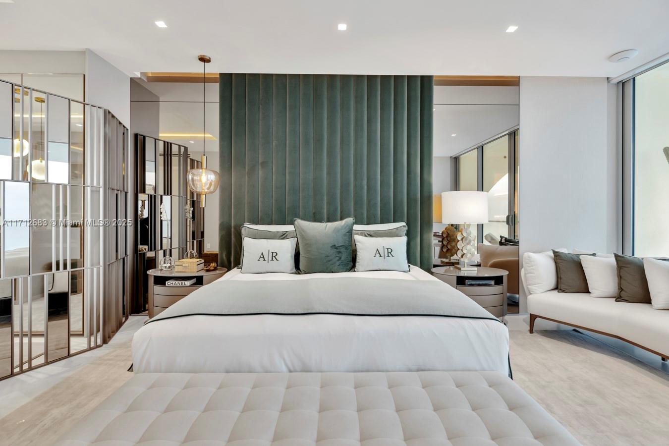 JADE SIGNATURE CONDO - Residential