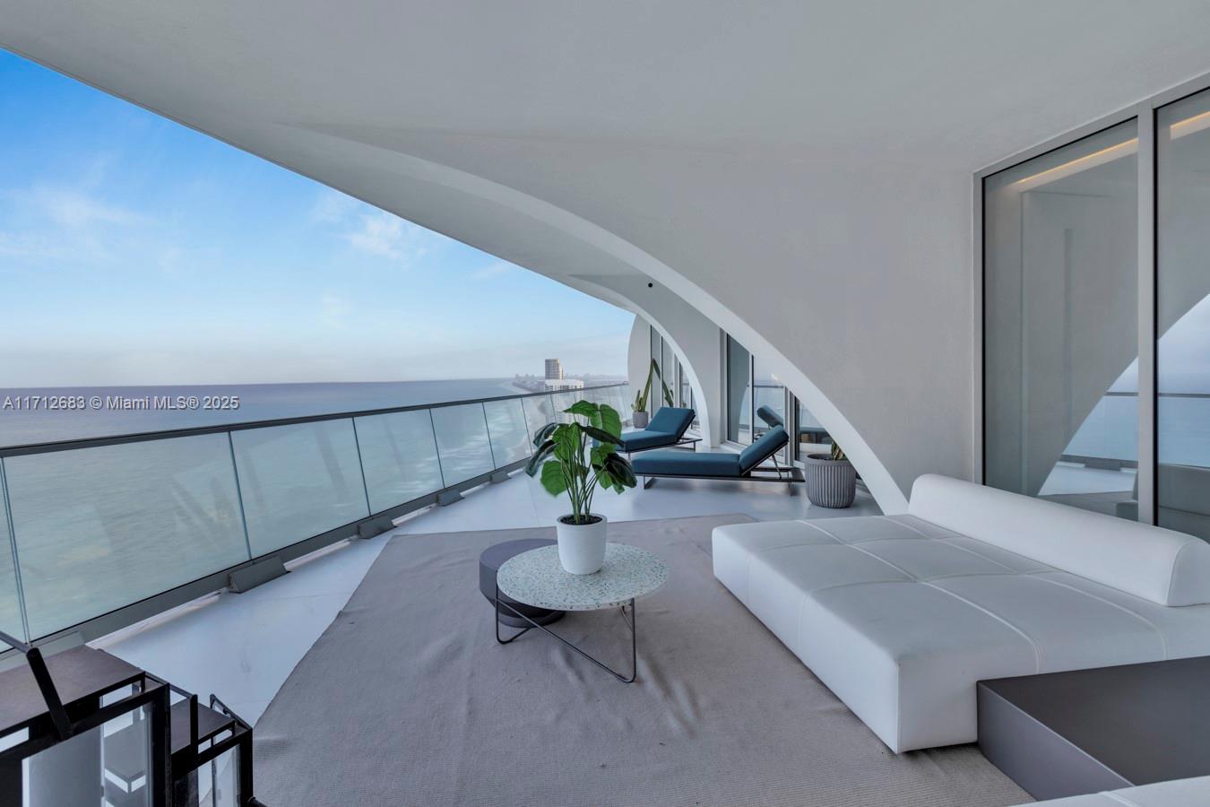 JADE SIGNATURE CONDO - Residential