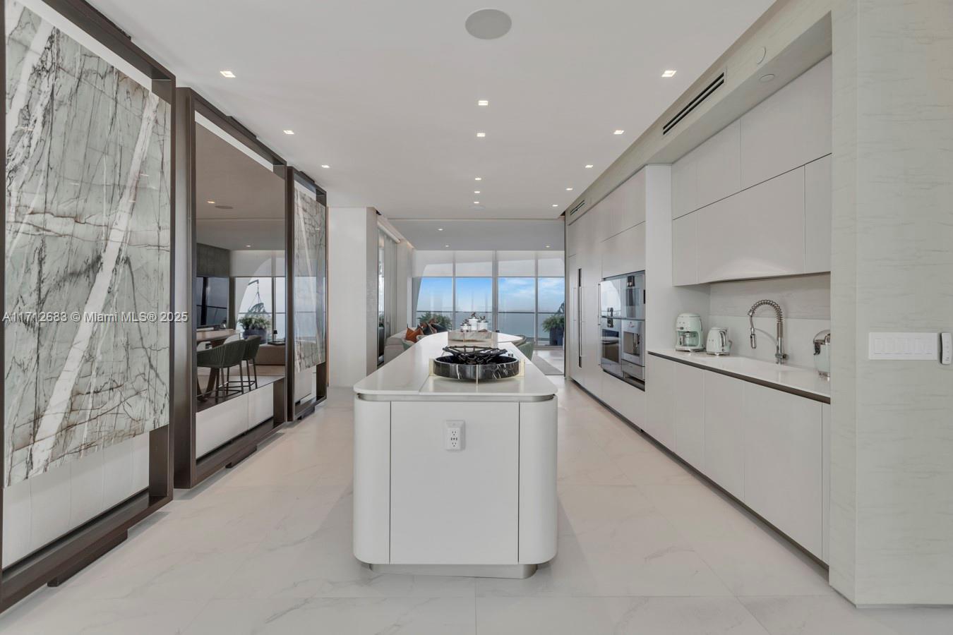 JADE SIGNATURE CONDO - Residential