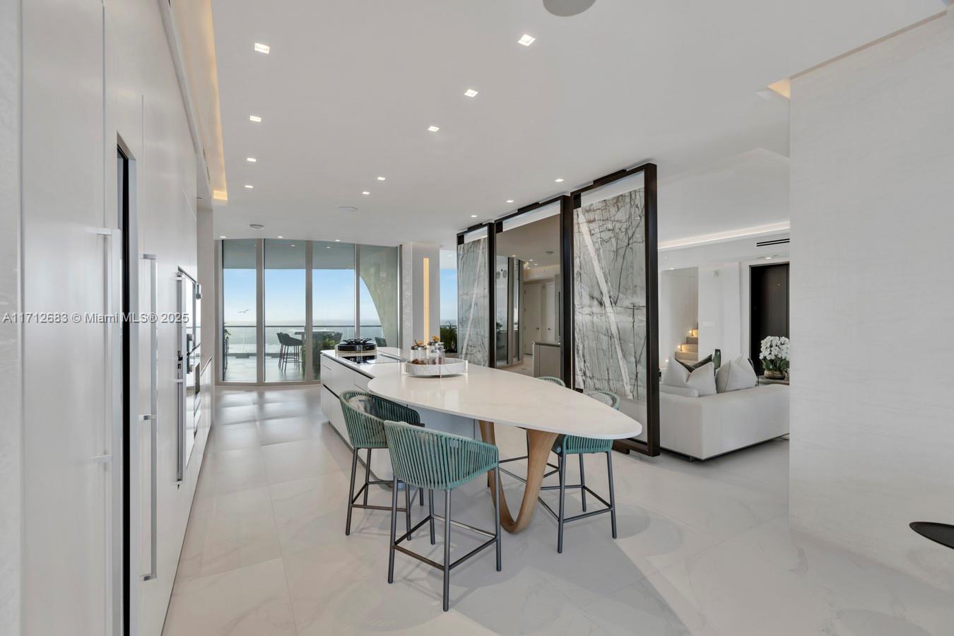 JADE SIGNATURE CONDO - Residential
