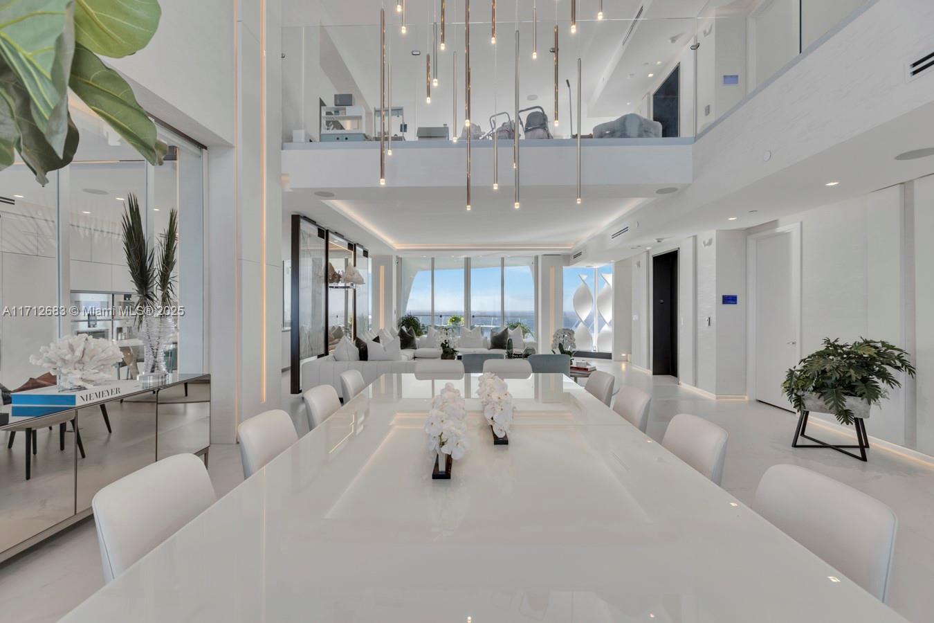 JADE SIGNATURE CONDO - Residential