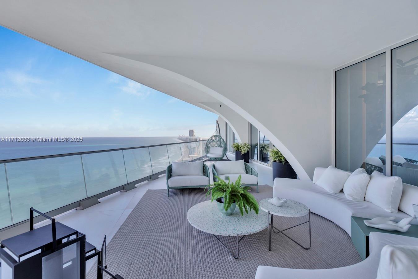 JADE SIGNATURE CONDO - Residential